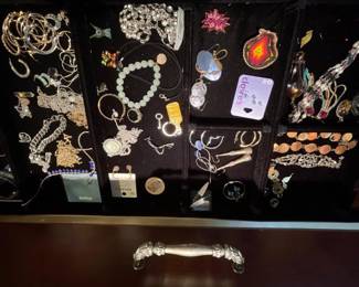 114 TheJewelryDrawers   