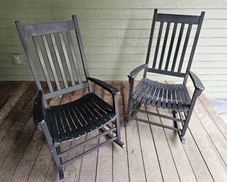 191 PairOfFrontPorchRockingChairs