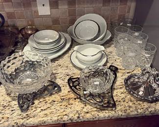 serving pieces