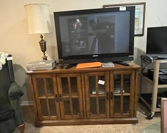 TV cabinet w/ plenty of storage!