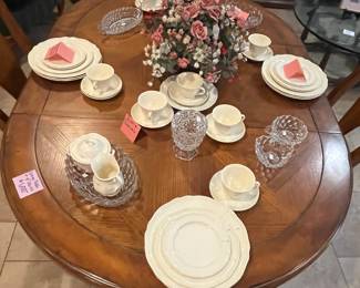 Top view showing elegant English WEDGEWOOD dinnerware set