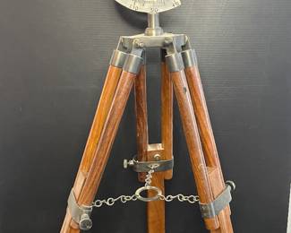 Tripod globe 