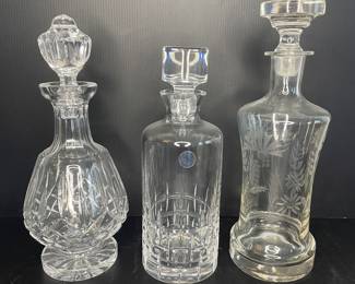 Cut glass & crystal decanters 