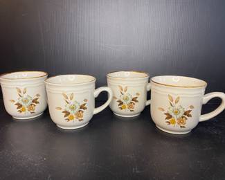 Wellington Japan Stoneware Cups 8
