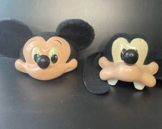 Vintage 1995 Walt Disney World Mickey Mouse and Goofy hats 