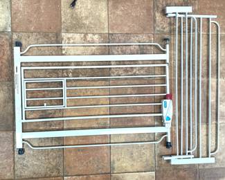 Dog gate 