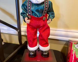 Hip Shakin Santa