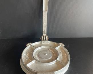 Tortilla press