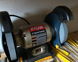 Ryobl bench grinder 