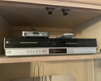 VCR/DVD recorder