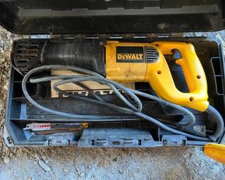 DEWALT RECIPROCATING SAW