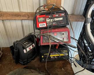 LOT OF BATTERY CHARGERS