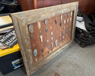 ARROW HEAD DISPLAY