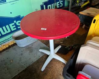 METAL TABLE