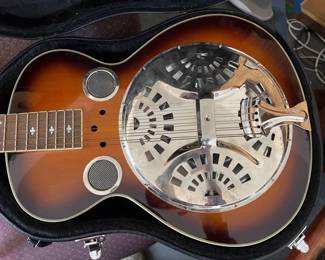 JOHNSON RESONATOR GUITAR