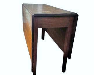 Gateleg table c. 1790. Lovely piece. Available for pre-sale starting Wed/Feb 19. Call or text 931-996-2642 for pricing and details on or after the 19th.