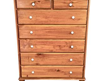 7-drawer dresser in great shape. Available for pre-sale starting Wed/Feb 19. Call or text 931-996-2642 for pricing and details on or after the 19th.