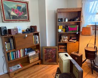 Bookshelf, Books, Framed Painting, Zenith Royal 50 Transistor, Zenith Royal 50 Transistor, Vintage cameras, Bookshelf 