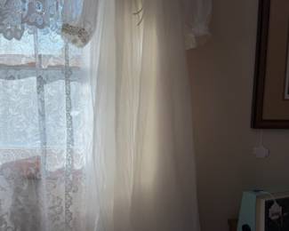 Women's Vintage Clothing