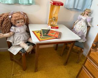 Children's Table, Vintage Dolls, Children's Books, Gay Nineties Oil Lamp