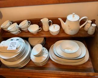 Norstake Pasadenia 65 Piece China Set
