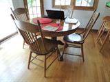 ANTIQUE OAK TABLE WITH LEAVES, 4 CHAIRS