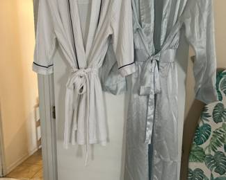 XL Robes