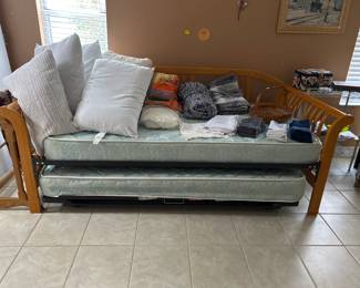 Daybed with Trundle