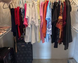 Women's Pants, Bras, and Tops in larger sizes