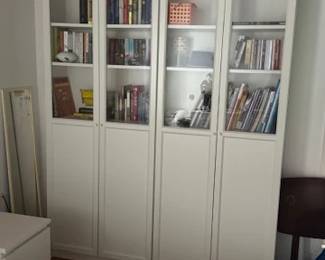 BookShelvesWhite