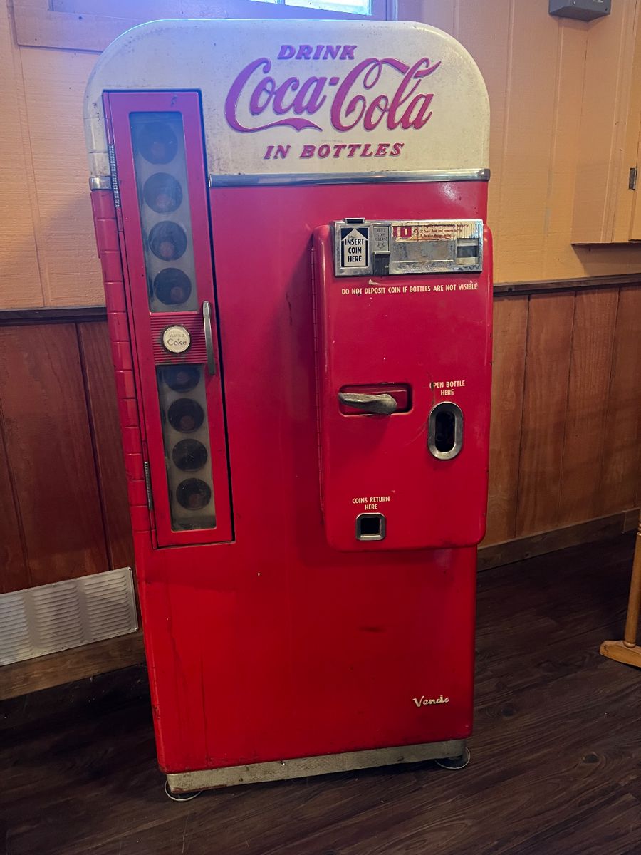 Vintage Vendo Coca-Cola Vending Machine, Model H81 D - Works!