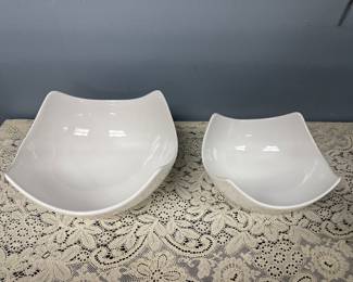 Serving bowls