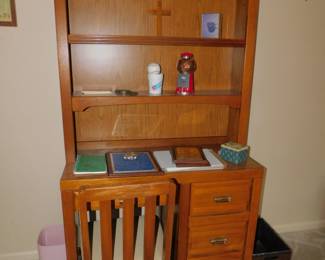 Broyhill Campaign Desk With Bookcase 