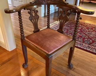 Corner chair