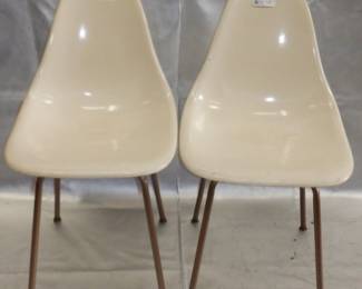 LOT OF 2 MODERN MID CENTURY FIBERGLASS WHITE CHAIRS, EAMES STYLE