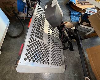 ELECTRIC HITCH HAULER