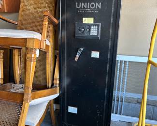 GUN SAFE