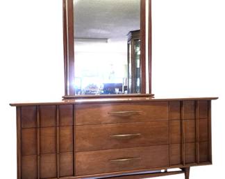 Kent Coffey Foreteller dresser w mirror 