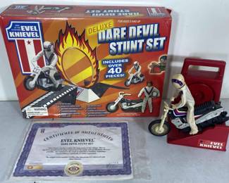 Evil Knievel Stunt Set With COA