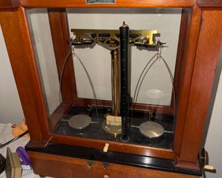Vintage Scientific scale