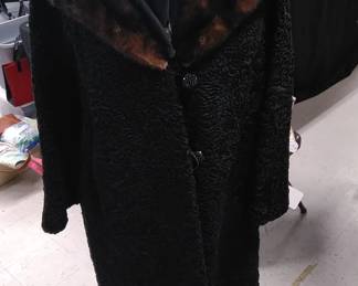 Fashion lamb's wool coat