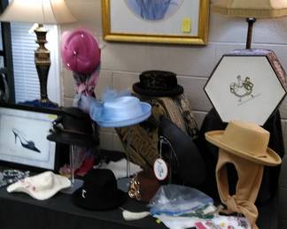 Beautiful table lamps for your home and wonderful hats (Easter is around the corner)!
