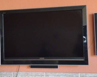 40 Sony Bravia KDL 40V3000 1080pHD TV