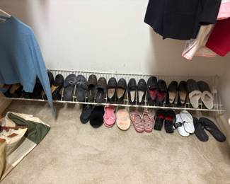 Large collection of ladies shoes, primarily size 6