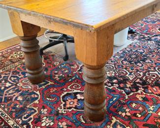 Sturdy pine work table , 19th century