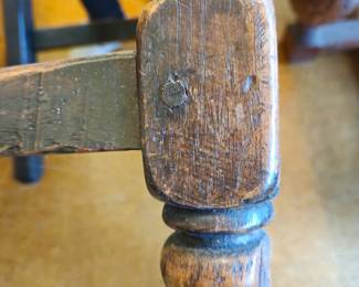 Note chair construction.