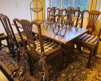 Small scale oak trestle table