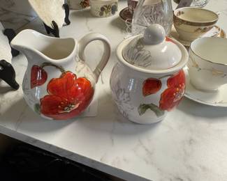 SUGAR AND CREAMER