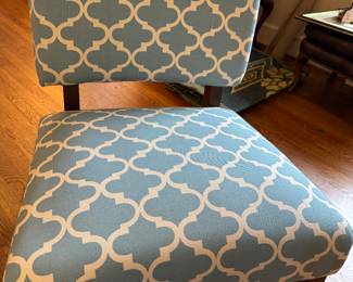 Contemporary side chair