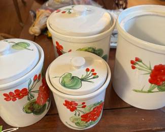 Geranium canister set